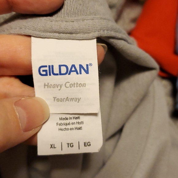 Plus size tee - Picture 3 of 4